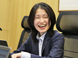 株式会社ラウンドワン【プライム市場】 労務（勤怠・給与・社保）／月給33万円以上／定着率92.1％