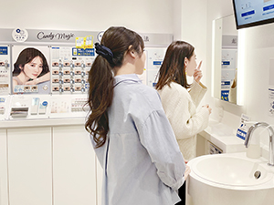 株式会社Ｌｃｏｄｅ 店舗スタッフ（店長候補）／販売経験活かせる／月給28万円～