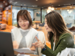 株式会社イシイ 営業事務・サポート／不動産事業・残業少なめ／服装ネイル自由