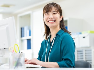 石塚株式会社 営業事務／未経験歓迎／年休125日／土日祝休／家族・住宅手当