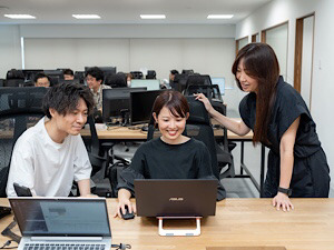 ＹＵＩＭＥ株式会社（ユイメ） 採用人事／月給28万～／土日祝休／フレックス／週2リモート可