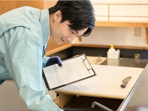 株式会社Ｊサービス 検査スタッフ／年収600万円以上／直行直帰OK／未経験歓迎