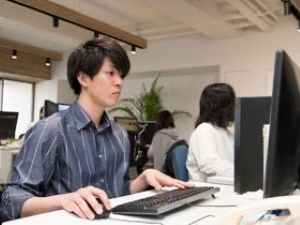 株式会社ウェブライト Webディレクター／賞与年3回／未経験歓迎／年間休日120日