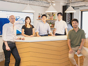 株式会社ユニバーシップブローカーズ 経理事務・総務／年休125日（土日祝）／定時退社／転勤なし