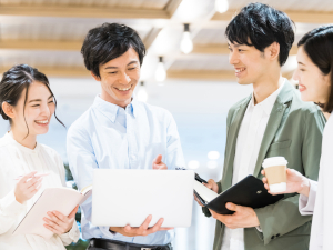 弘和産業株式会社 バッグ・生活雑貨等のOEM営業／若手社員活躍中！／土日祝休み