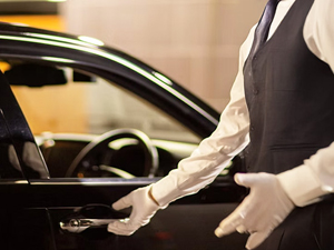 バレーパーキングシステムズ株式会社 未経験歓迎／高級レジデンスでのタクシー手配など／運転業務なし