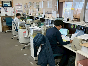 株式会社埼京ロジスティクス 配車業務／未経験歓迎・資格不問／月給41万円～／家族手当あり