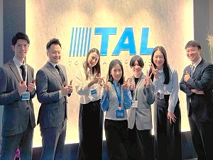 日本冠亜物流株式会社 貿易・営業事務／年休125・完週休2日・スピード昇給実績有