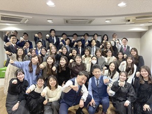 株式会社バリュー・フロンティア 完全内勤のカスタマーサクセス／未経験歓迎／月給32万円以上