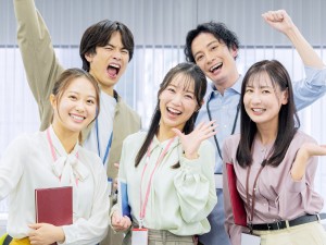 ＳｏｃｉｏＦｕｔｕｒｅ株式会社 運営サポート／未経験歓迎／月給26万円以上／残業少／服装自由