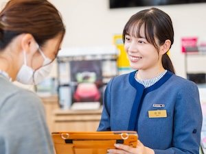 株式会社テレックス関西(アローグループ) 未経験歓迎の携帯ショップスタッフ／残業月7時間／賞与年2回