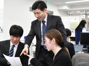 朝日容器工業株式会社 専門メーカーで活躍できる　営業職