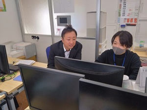 株式会社ファーストフーズ名古屋(ニップングループ（旧：日本製粉株式会社）) 人事・労務／安定の食品メーカー／残業少なめ／手当充実／転勤無