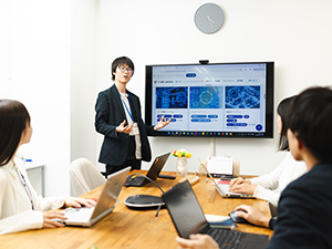 株式会社ティーネットジャパン IT営業（SES・ソリューション）リモート・フレックスあり