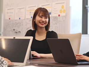 株式会社ペイストレージ 法人営業／未経験から成長を実感！入社半年後の昇給実績85％！