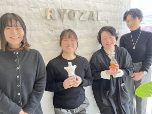 料材開発株式会社 ペットボトルメーカーの営業事務職／年休125日／土日祝休み