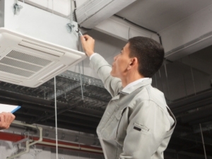 株式会社インサイトエナジー(グループ会社：株式会社長府製作所) 設備メンテナンス／賞与4カ月分／定着率100％／上場G