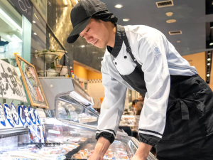 株式会社平和堂【プライム市場】 店舗スタッフ／未経験歓迎／賞与4.5カ月／平均残業16h