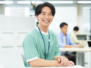 株式会社小杉設美 事務／年休120日以上／賞与年2回／オフィスカジュアルOK