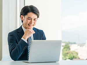 株式会社インクリース 化粧品OEMの経営・幹部候補／土日祝休み／年間休日120日