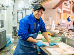 魚太郎株式会社 鮮魚スタッフ／月給30万円以上／賞与年3回／年間休日110日