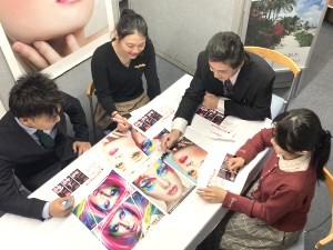 日本エフ・ディー・シー株式会社 メーカー法人営業／土日祝休／年休120日／年200万円の報奨