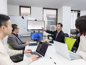 株式会社バリシス ECサイト開発エンジニア／自社開発100％／上流工程可