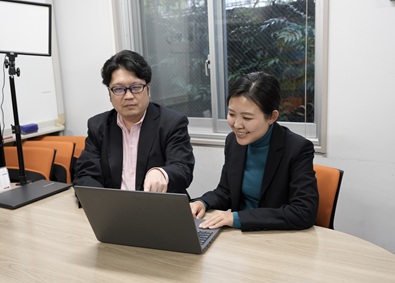 株式会社ケイズ 広告・企画ディレクター／未経験歓迎／年休125日以上