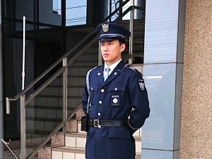 ＡＬＳＯＫ千葉株式会社(ALSOKグループ) 施設警備・受付／入社祝金最大20万円／賞与約4カ月／屋内中心