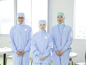 関東パック株式会社 お菓子の品質管理／賞与年3回／月給25万円以上／大手と直取引