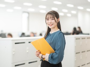 株式会社CIN GROUP 採用アシスタント／未経験歓迎／月給26万円以上／土日祝休み