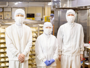 株式会社蓬莱本館 製造スタッフ／完全週休2日制／賞与最大6カ月分／若手が活躍中