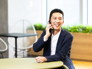 株式会社IDOM（イドム）「ガリバー」【プライム市場】 ガリバー工場長候補・確約／月収例63万円／土日休可／2HMN