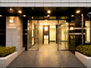 バレーパーキングシステムズ株式会社 港区高級マンションのコンシェルジュ／原則定時退社／残業なし