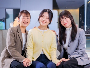 ＦＩＤＩＡ　ＳＯＬＵＴＩＯＮＳ株式会社(ＦＩＤＩＡグループ) 事務サポート／完休2日／残業3h／駅近／賞与年3回／dtcc