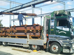 高橋産業株式会社 鉄骨や建材の製品管理／未経験歓迎／月給35万円／残業月20h