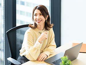 王子製薬株式会社 財務経理マネージャー／英語力を活かす／土日祝休み／表参道勤務