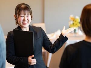 株式会社アトラクティブ ウェディングプランナー／頑張りに応じてインセンティブ制度あり