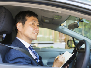 ワイムシェアリング株式会社 役員ドライバー／未経験歓迎／運転は1日3～4時間／50代活躍