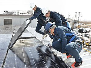 新エネルギー流通システム株式会社(高島株式会社の100％連結子会社) 省エネ商材の施工スタッフ／未経験歓迎／賞与年3回／月給25万