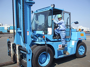 株式会社山九海陸(山九グループ) 倉庫スタッフ／未経験歓迎／賞与年3回／年休118日／転勤なし