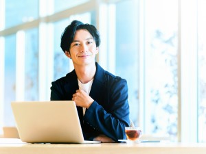 株式会社ボンズエステート 不動産営業事務／年休120日以上／月給30万円以上／転勤なし