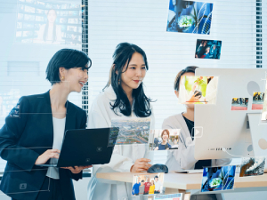 株式会社ハハハラボ SNSマーケター／未経験歓迎／年休125日／残業月10h以下