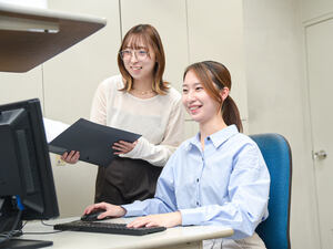 愛眼株式会社【スタンダード市場】 未経験歓迎の経理事務／基本土日休み／残業ほぼなし／賞与年2回