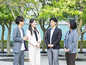 株式会社アビタス 国際資格講座・教育研修の法人営業／20代多数活躍中／研修あり