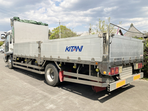 株式会社キタニ(株式会社キタニ　東北販売グループ) 4t平ボディ車での鋳造資材の配達作業