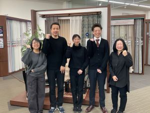 株式会社インテリアマエダ インテリア販売／賞与年2回＆決算賞与支給／月収30万円も可能