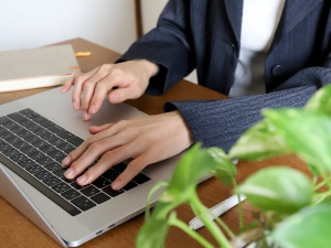 サノヤス・エンテック株式会社(サノヤスグループ) 総務人事／年休125日／賞与4カ月分／未経験歓迎／残業月5H