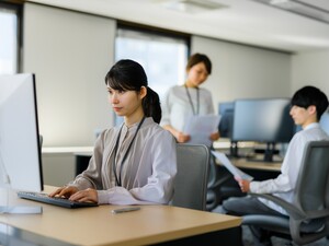 株式会社サカグチ 事務職／未経験歓迎／定時退社／年間休日120日以上／土日祝休