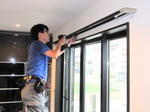 株式会社インテリアマエダ カーテンレール取付／賞与年2回＆決算賞与支給／月収30万円